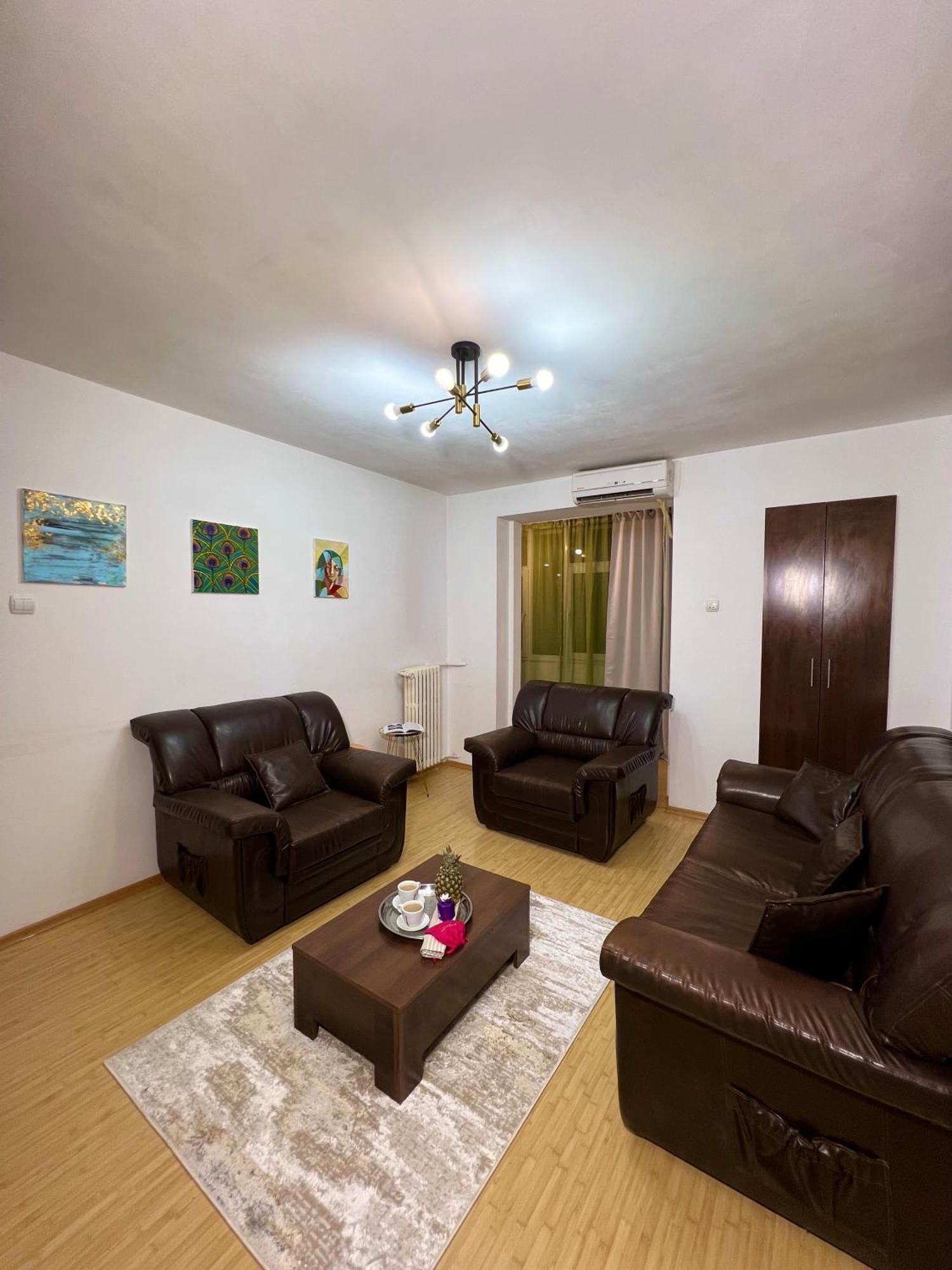 Kiwi Apart-Hotel 1Br Wi-Fi Free - Close To Old Town - Cozy Location - Shorter Or Longer Stay - R&M Boutique บูคาเรสต์ ภายนอก รูปภาพ