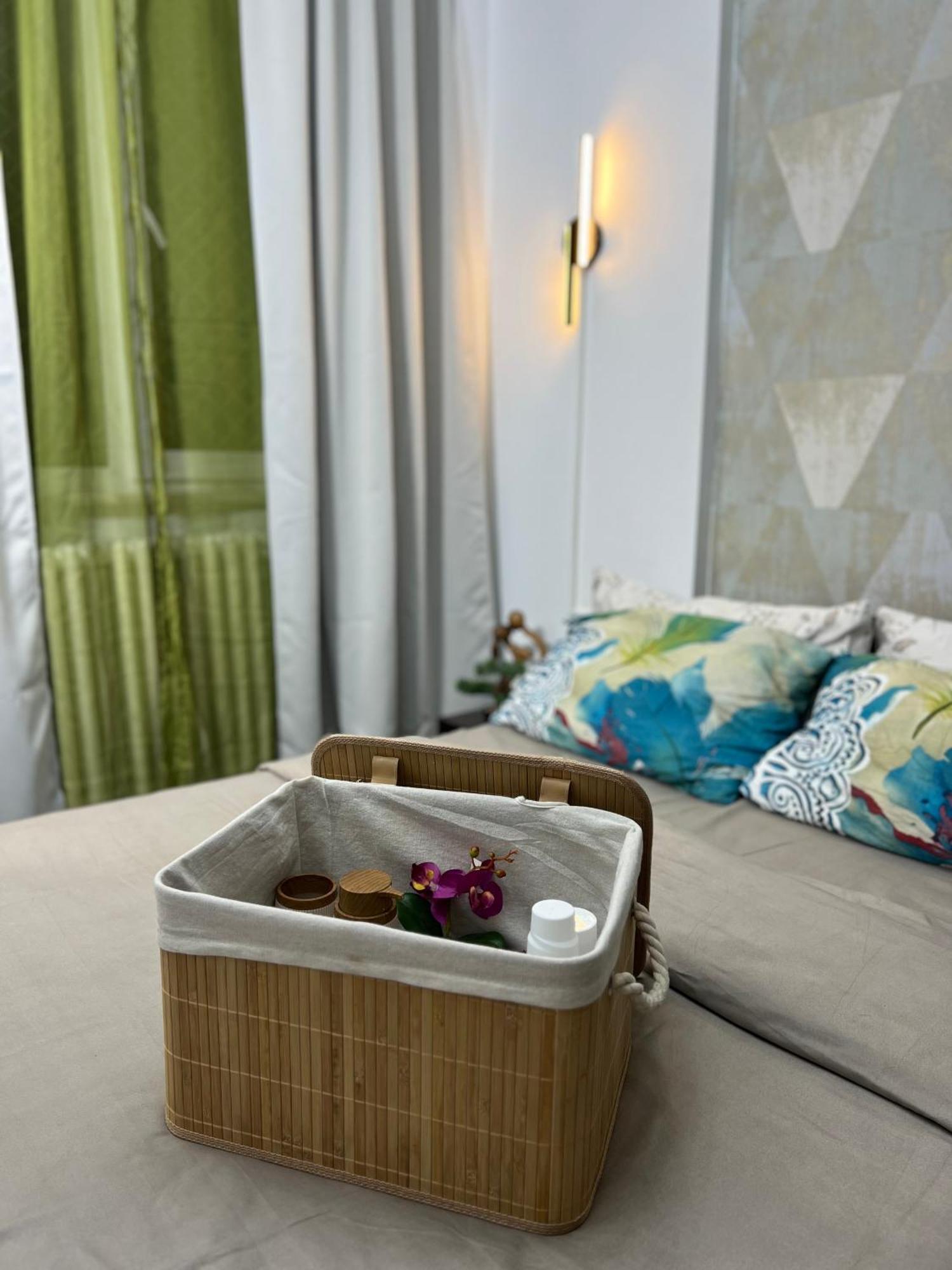 Kiwi Apart-Hotel 1Br Wi-Fi Free - Close To Old Town - Cozy Location - Shorter Or Longer Stay - R&M Boutique บูคาเรสต์ ภายนอก รูปภาพ